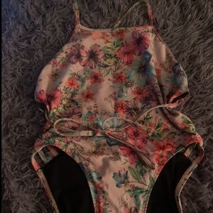 Floral Jolyn Suit Size 28